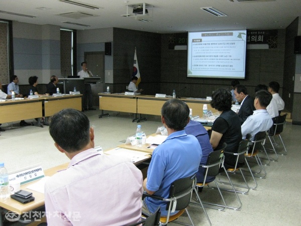 ▲ 국립농산물품질관리원 진천사무소가 주관한 농정협의회가 지난 21일 진천사무소 회의실에서 열렸다.